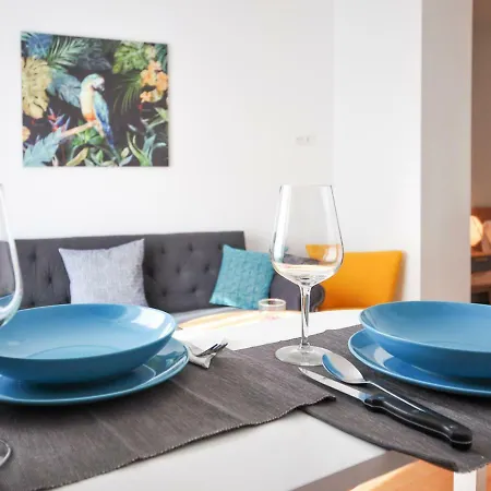 Renthas Carrera De Capuchinos Apartment
